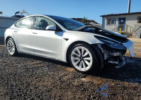 2022 Tesla Model 3 z USA, uszkodzony, nr VIN 5YJ3E1EB0NF178885